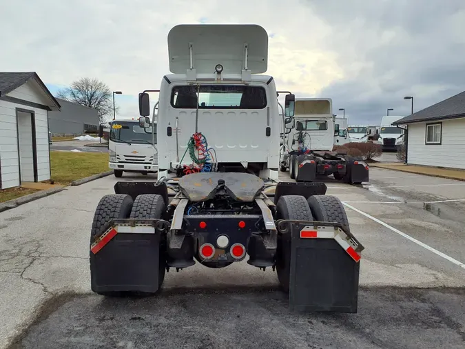 2017 FREIGHTLINER/MERCEDES M2-112