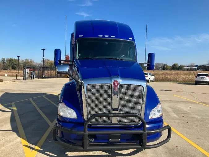 2021 Kenworth T680