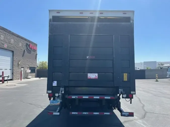 2018 FREIGHTLINER M2 106