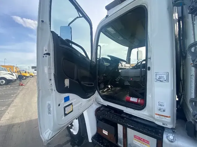 2017 Hino Truck 268