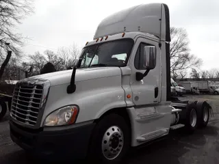 2016 Freightliner CASCADIA 125