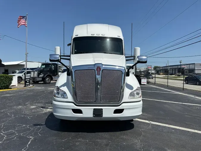 2022 Kenworth T680