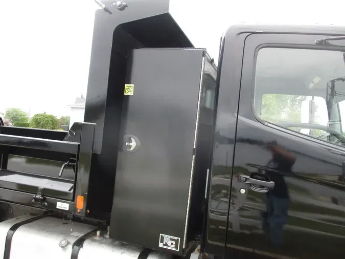 2013 HINO 338