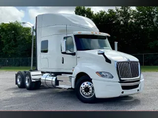 2023 INT LT625 6x4