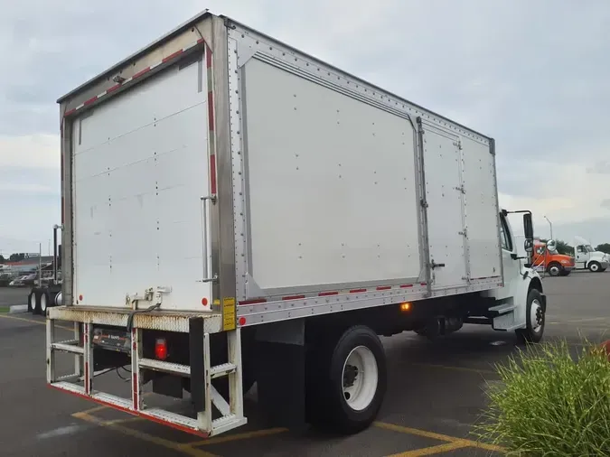 2019 FREIGHTLINER M2 106