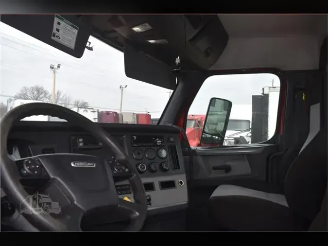 2021 FREIGHTLINER CASCADIA 116