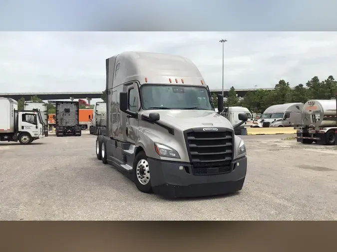 2022 Freightliner Cascadia 126622bf2a9d2f40989501bc77bfae14fe2