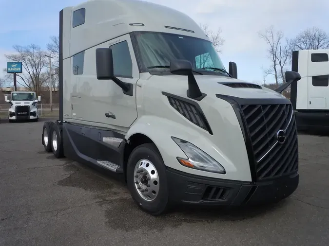 2026 VOLVO VNL64T860