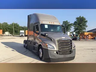 2021 Freightliner Cascadia 126