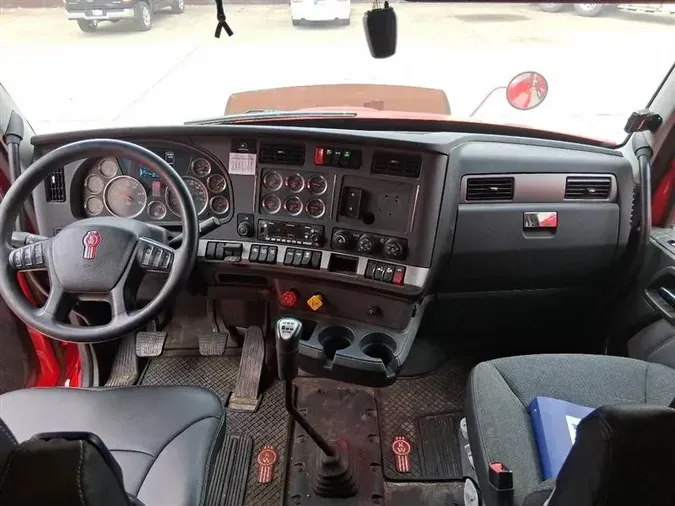 2022 KENWORTH T680