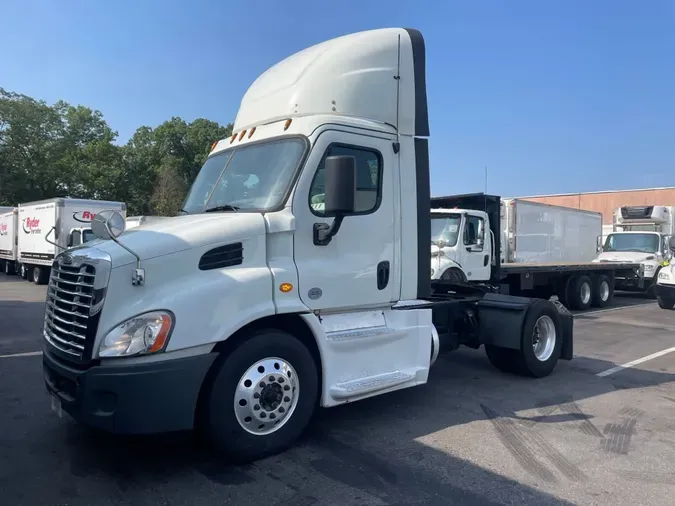 2020 FREIGHTLINER/MERCEDES CASCADIA 113622ec731a1c6f694a3353e5431dba747