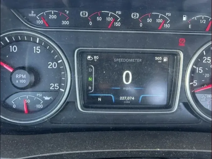 2019 NAVISTAR INTERNATIONAL RH613 DAYCAB S/A