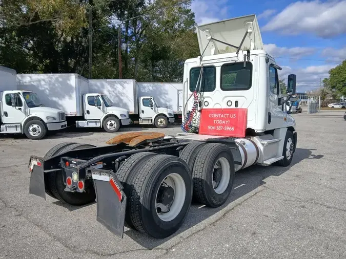 2019 FREIGHTLINER/MERCEDES CASCADIA 125