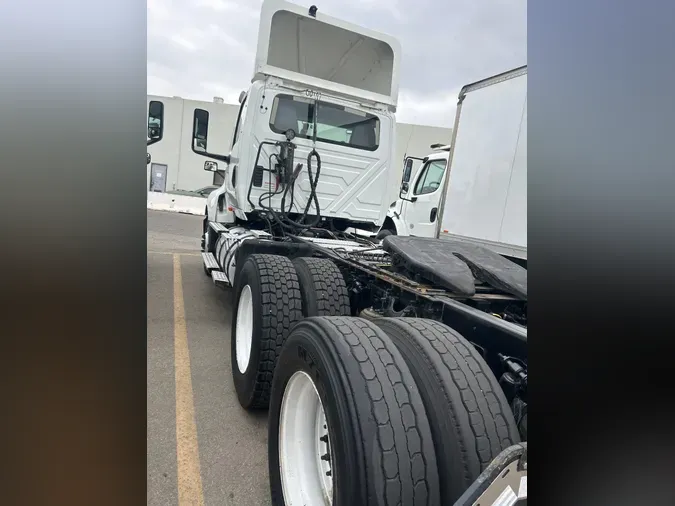 2019 NAVISTAR INTERNATIONAL LT625 DAYCAB T/A