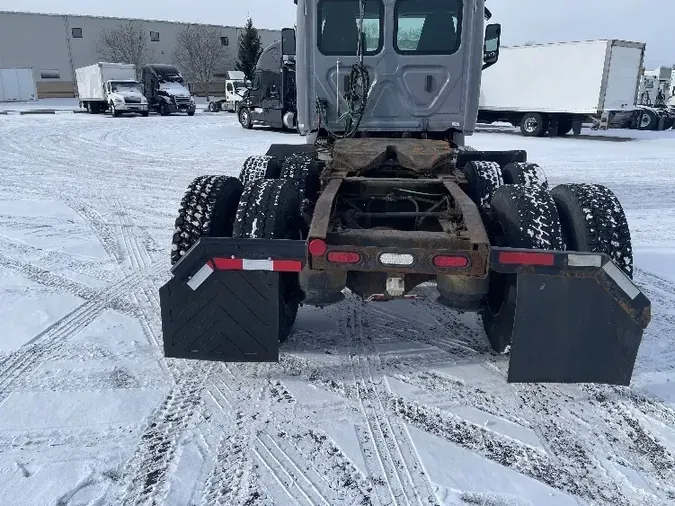 2018 Freightliner T12664ST