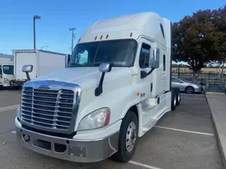 2018 FREIGHTLINER/MERCEDES CASCADIA 125