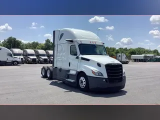 2022 Freightliner Cascadia 126