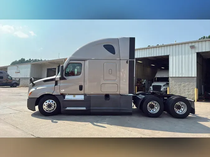 2023 Freightliner Cascadia 126623e1d36ca4eda88e8fdf5a164fe3c53
