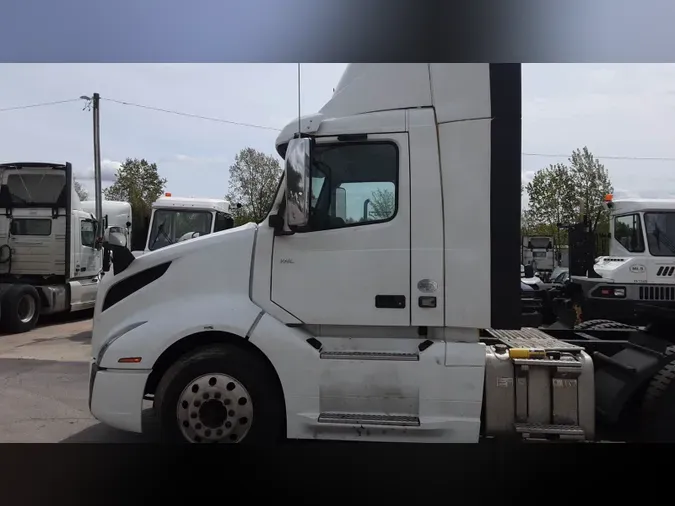 2019 Volvo VNL300623f93f1b7362616888707ddb2409631