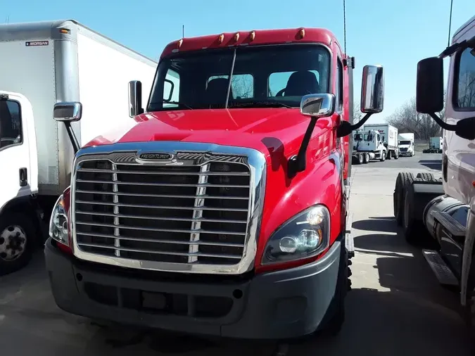 2019 FREIGHTLINER/MERCEDES CASCADIA 125