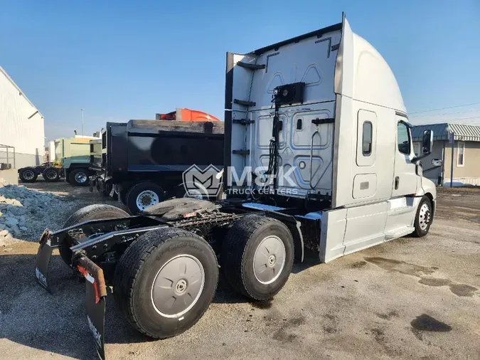 2020 FREIGHTLINER Cascadia 126