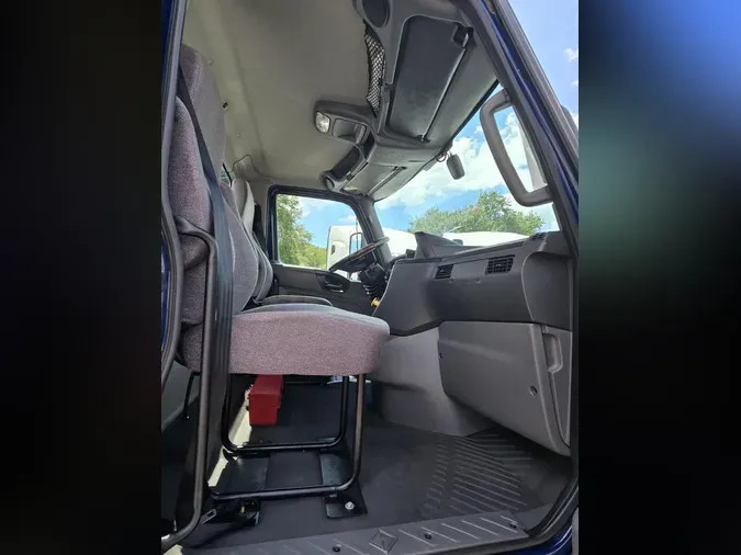 2020 International LT625