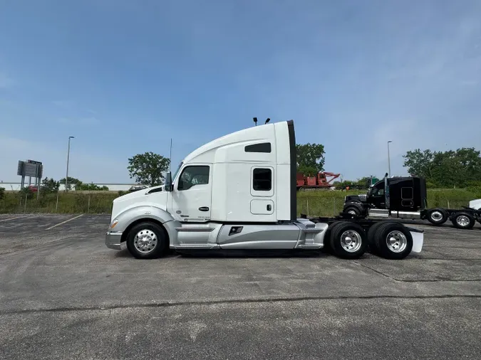 2022 Kenworth T680