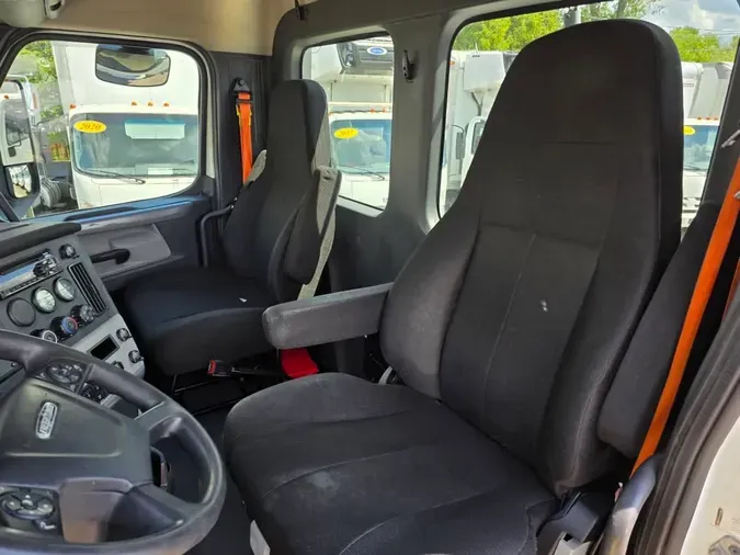 2019 FREIGHTLINER NEW CASCADIA PX12664