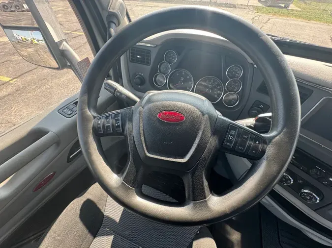 2022 Peterbilt 579