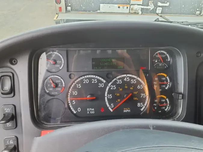 2020 FREIGHTLINER M2 106