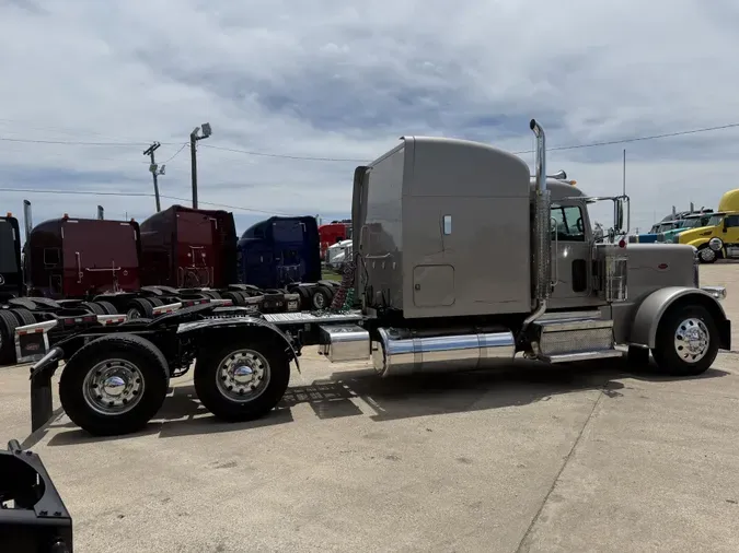 2019 Peterbilt 389
