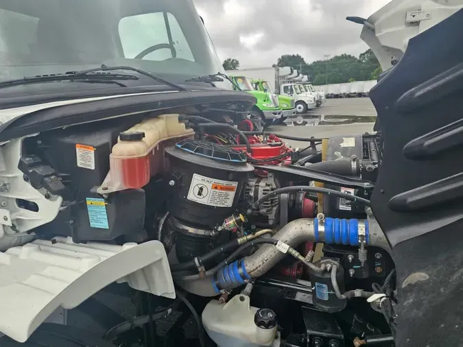 2019 FREIGHTLINER M2 106