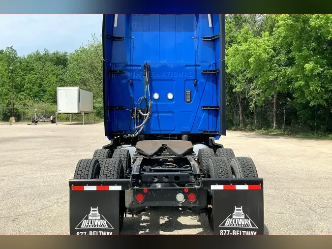 2022 INT LT625 6x4