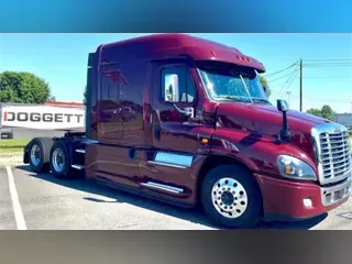 2018 Freightliner CASCADIA 125