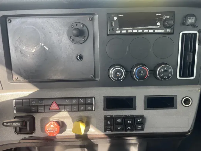 2022 Freightliner Cascadia
