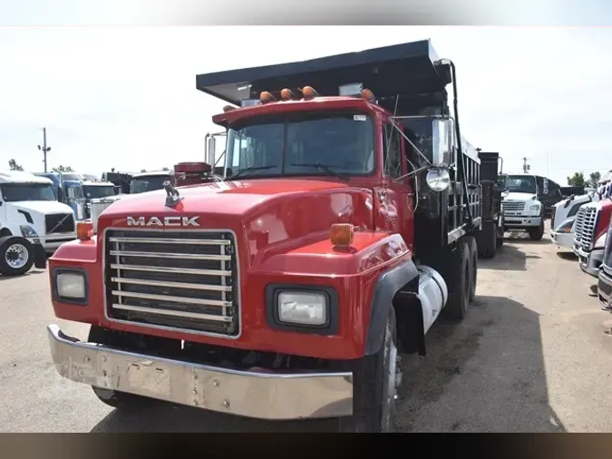 1993 MACK RD688S