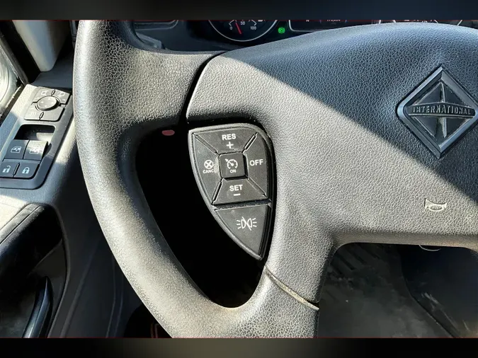 2022 INT LT625 6x4