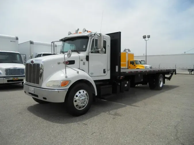 2016 Peterbilt 337
