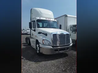 2018 FREIGHTLINER/MERCEDES CASCADIA 125