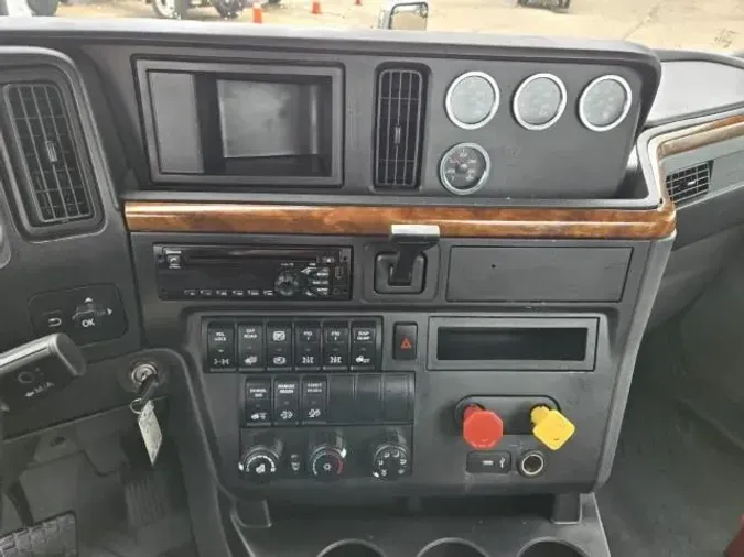 2021 International LT625
