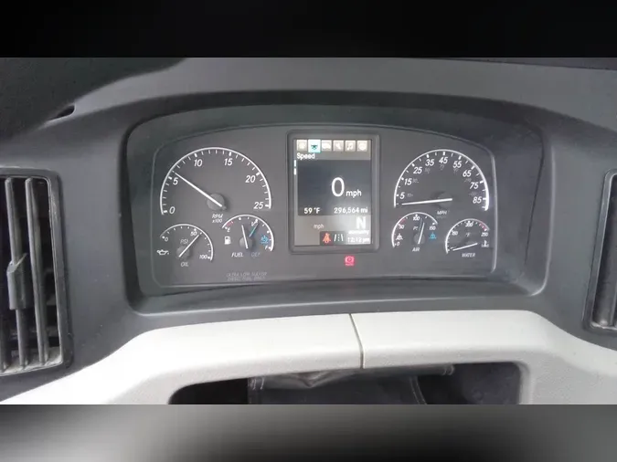 2020 Freightliner Cascadia 126