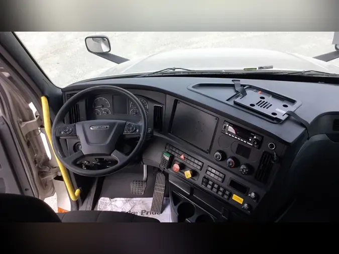 2024 Freightliner Cascadia 126