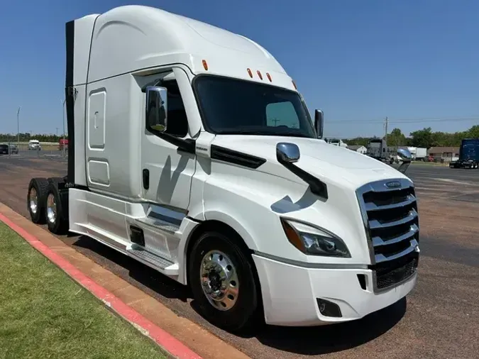2022 FREIGHTLINER CASCADIA