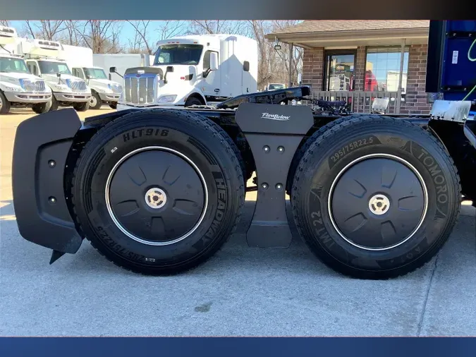 2022 INT LT625 6x4625d779550b3e8194cff0b07e4d6068b