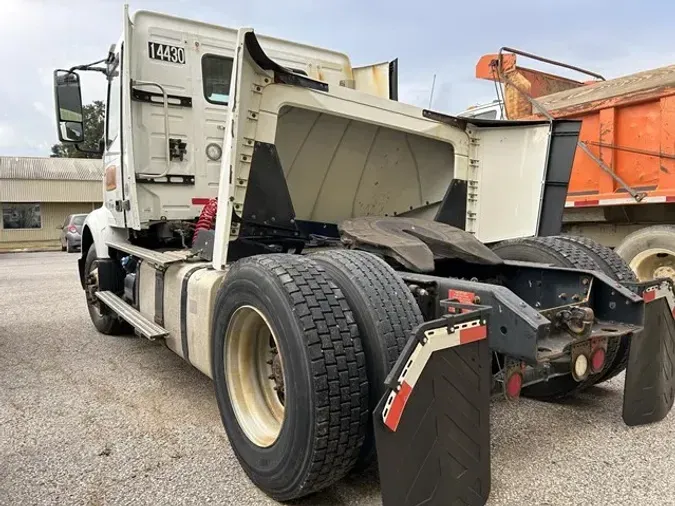 2019 VOLVO VNR42T300