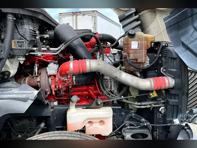 2022 INT LT625 6x4
