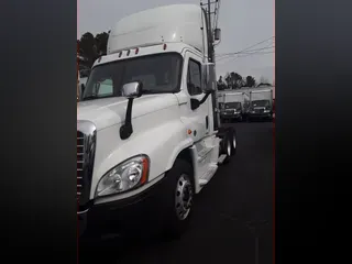 2016 Freightliner CASCADIA 125