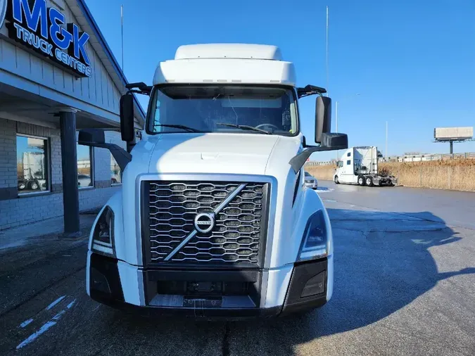 2021 VOLVO VNL64T740