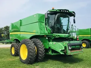 2012 John Deere S670