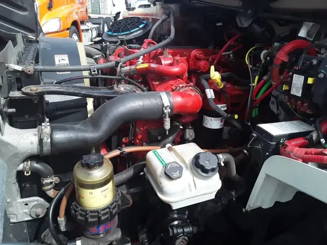 2018 FREIGHTLINER M2 106